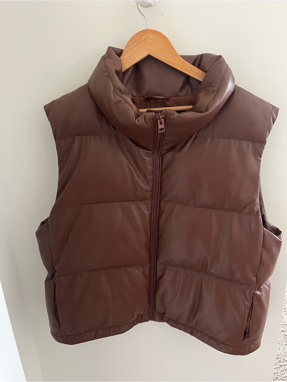 Wilfred free vegan leather Brown Puffer Vest
